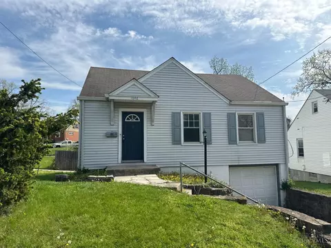 1846 Ashbrook Dr, Cincinnati, OH 45238