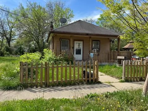 777 Jackson St, Lincoln Heights, OH 45215