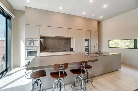Kitchen - 4112 Eastern Ave, Cincinnati, OH 45226 photo 1 of 8