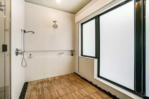 Bath - 4112 Eastern Ave, Cincinnati, OH 45226 photo 7 of 12