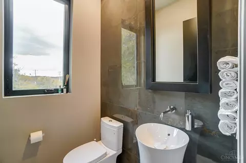 Bath - 4112 Eastern Ave, Cincinnati, OH 45226 photo 2 of 12