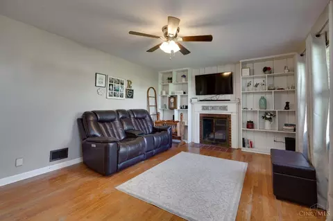 Living - 4687 Shephard Rd, Batavia, OH 45103 photo 2 of 6