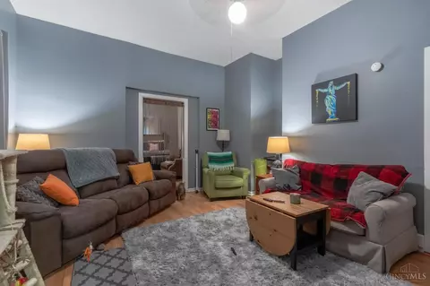 Living - 304 Warner, Cincinnati, OH 45219 photo 1 of 1