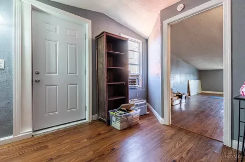 Entry Way - 304 Warner, Cincinnati, OH 45219 photo 5 of 5