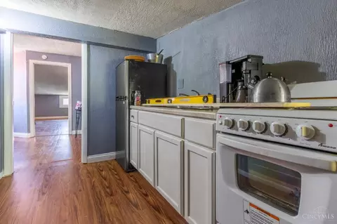 Entry Way - 304 Warner, Cincinnati, OH 45219 photo 4 of 5