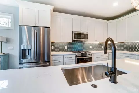 Kitchen - 9676 West Ave, Blue Ash, OH 45242 photo 4 of 5