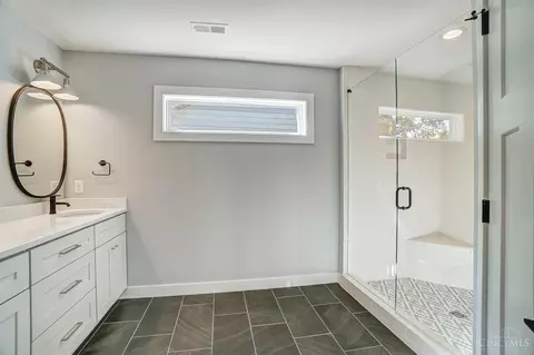 Bath - 9676 West Ave, Blue Ash, OH 45242 photo 2 of 9