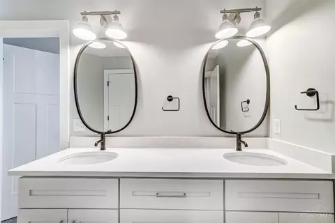 Bath - 9676 West Ave, Blue Ash, OH 45242 photo 8 of 9