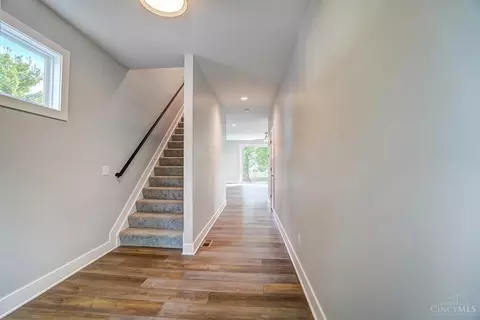 Entry Way - 9676 West Ave, Blue Ash, OH 45242 photo 2 of 4
