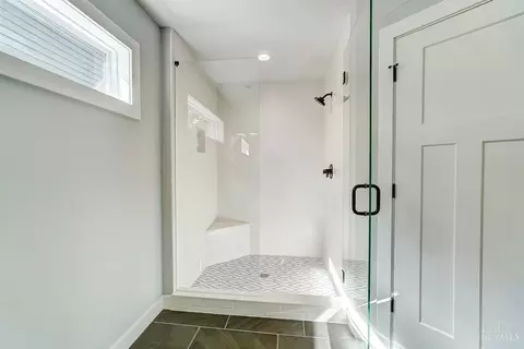 Bath - 9676 West Ave, Blue Ash, OH 45242 photo 5 of 9