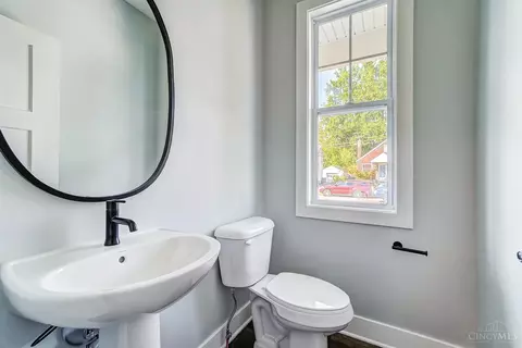 Bath - 9676 West Ave, Blue Ash, OH 45242 photo 1 of 9