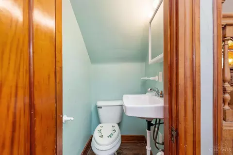 Bath - 3521 Trimble Ave, Cincinnati, OH 45207 photo 3 of 6
