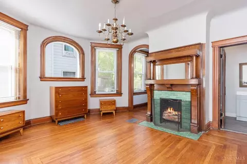 Living - 3521 Trimble Ave, Cincinnati, OH 45207 photo 2 of 5