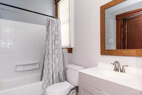 Bath - 3521 Trimble Ave, Cincinnati, OH 45207 photo 4 of 6