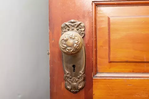 Entry Way - 3521 Trimble Ave, Cincinnati, OH 45207 photo 6 of 6