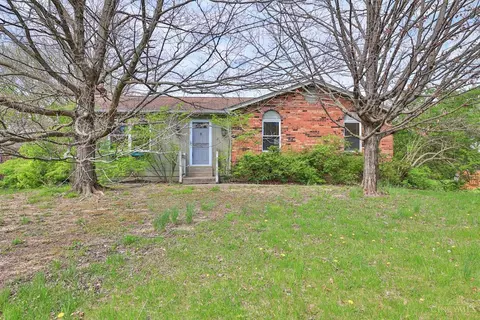 8533 Cox Rd, West Chester, OH 45069