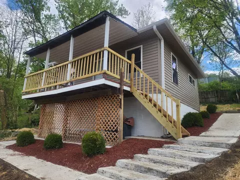 155 Main St, Cleves, OH 45002