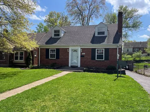 5557 Raceview Ave, Cincinnati, OH 45248