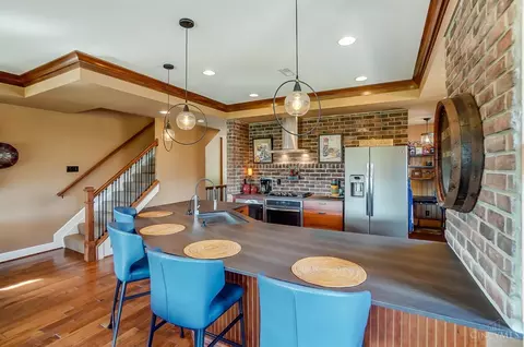 Kitchen - 2955 Riverside Dr, Cincinnati, OH 45226 photo 2 of 8