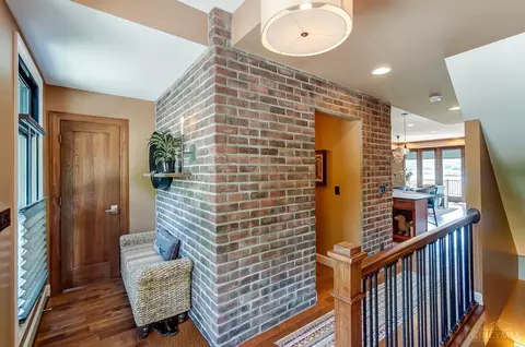 Entry Way - 2955 Riverside Dr, Cincinnati, OH 45226 photo 2 of 5