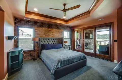 Bedroom - 2955 Riverside Dr, Cincinnati, OH 45226 photo 2 of 6