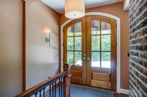 Entry Way - 2955 Riverside Dr, Cincinnati, OH 45226 photo 1 of 5