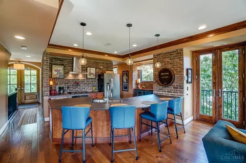 Kitchen - 2955 Riverside Dr, Cincinnati, OH 45226 photo 1 of 8