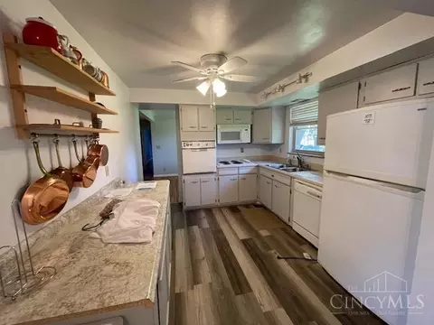 Kitchen - 4626 Elmont Dr, Cincinnati, OH 45245 photo 1 of 1