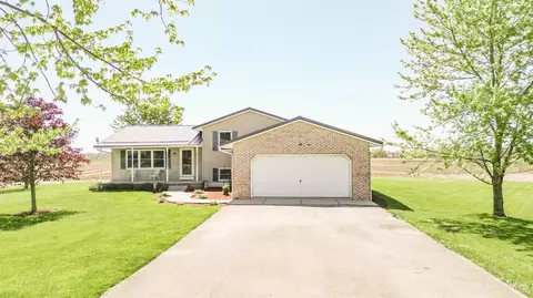 5064 Miami Trace Rd, Washington Court House, OH 43160
