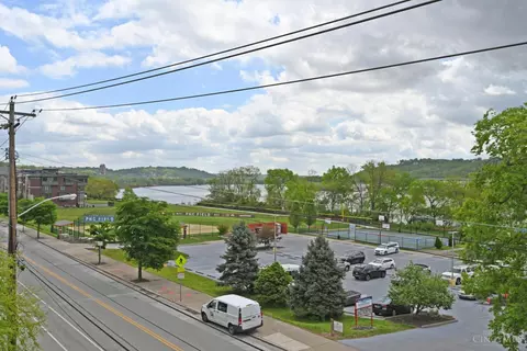 View/Area - 2338 Riverside Dr, Cincinnati, OH 45202 photo 3 of 7