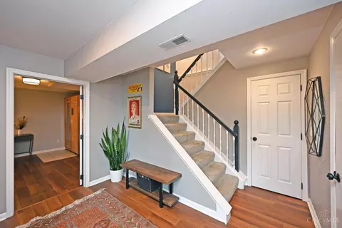 Entry Way - 2338 Riverside Dr, Cincinnati, OH 45202 photo 2 of 3