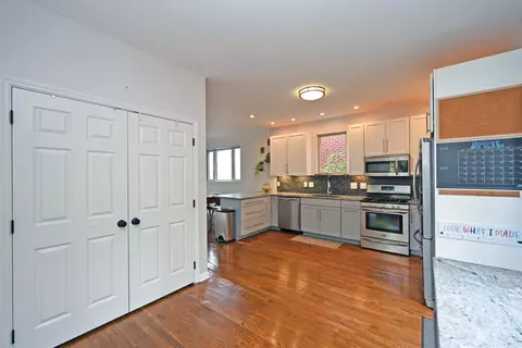 Kitchen - 2338 Riverside Dr, Cincinnati, OH 45202 photo 4 of 5