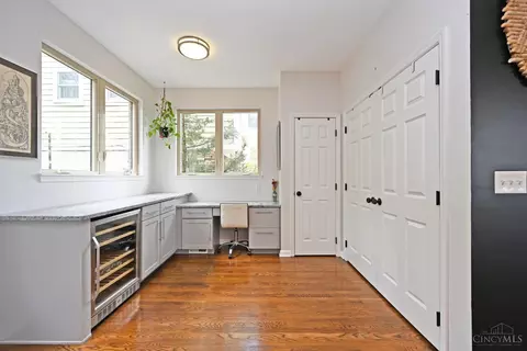 Kitchen - 2338 Riverside Dr, Cincinnati, OH 45202 photo 3 of 5