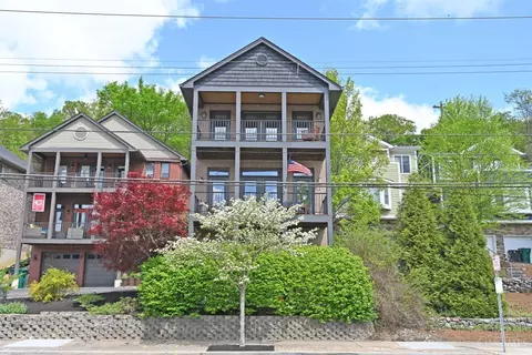 2338 Riverside Dr, Cincinnati, OH 45202