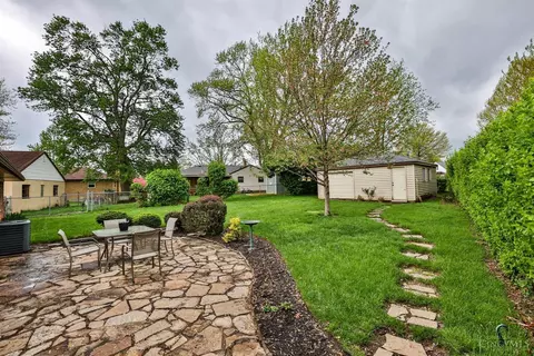 Exterior - 867 Columbia Ave, Reading, OH 45215 photo 7 of 10