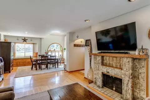 Living - 5838 W Fork Rd, Cincinnati, OH 45247 photo 5 of 9