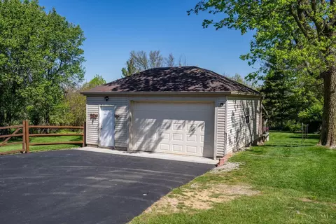 Exterior - 5838 W Fork Rd, Cincinnati, OH 45247 photo 11 of 15