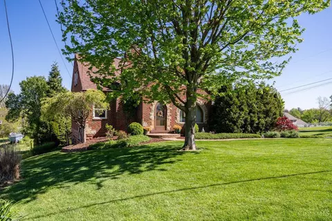 Exterior - 5838 W Fork Rd, Cincinnati, OH 45247 photo 2 of 15