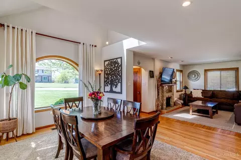 Dining - 5838 W Fork Rd, Cincinnati, OH 45247 photo 3 of 4