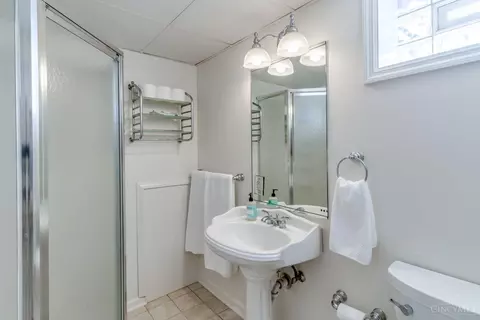 Bath - 5838 W Fork Rd, Cincinnati, OH 45247 photo 5 of 5