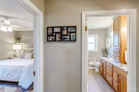 Bath - 5838 W Fork Rd, Cincinnati, OH 45247 photo 3 of 5