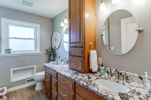 Bath - 5838 W Fork Rd, Cincinnati, OH 45247 photo 2 of 5