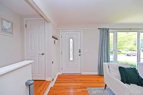 Living - 2417 Kellerman Ave, Golf Manor, OH 45237 photo 1 of 5