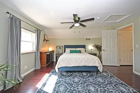 Bedroom - 2417 Kellerman Ave, Golf Manor, OH 45237 photo 6 of 9