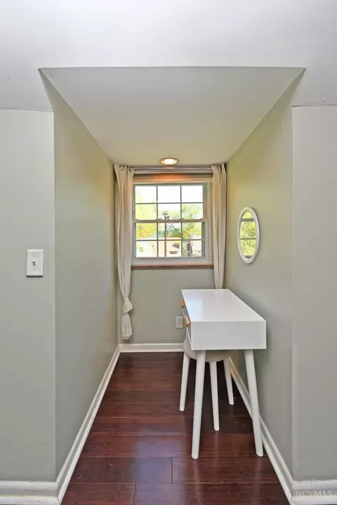 Dining - 2417 Kellerman Ave, Golf Manor, OH 45237 photo 4 of 4