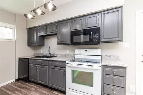 Kitchen - 312 Progress Ave, Hamilton, OH 45013 photo 2 of 4