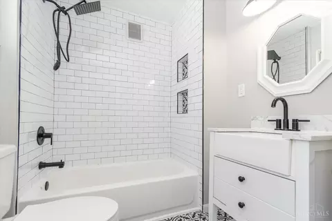 Bath - 312 Progress Ave, Hamilton, OH 45013 photo 1 of 3