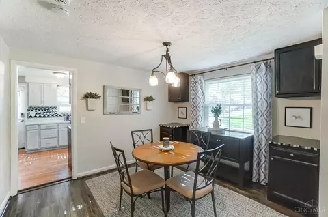 Dining - 1577 Pasadena Ave, Cincinnati, OH 45238 photo 1 of 2