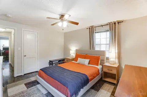 Bedroom - 1577 Pasadena Ave, Cincinnati, OH 45238 photo 3 of 3
