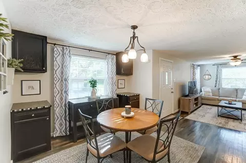 Dining - 1577 Pasadena Ave, Cincinnati, OH 45238 photo 2 of 2